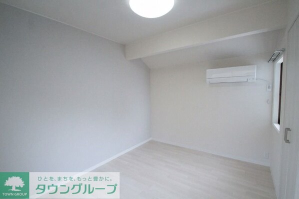 with plunts 北町の物件内観写真